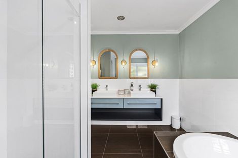 Photo of property in 12a Ash Place, Whalers Gate, New Plymouth, 4310