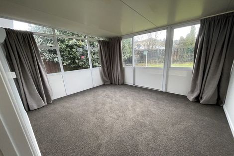 Photo of property in 2 Corilin Place, Mangakakahi, Rotorua, 3015
