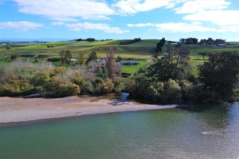 Photo of property in 62 River Road, Otane, Waipawa, 4271