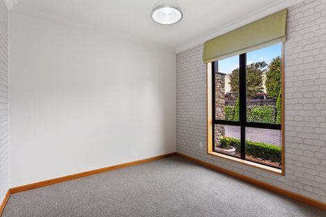Photo of property in 11a Thurlestone Place, Burnside, Christchurch, 8053