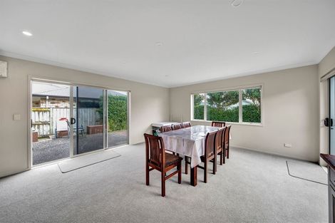 Photo of property in 8 Dolphin Parade, Bell Block, New Plymouth, 4312