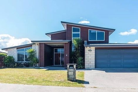 Photo of property in 10 Consort Close, Paraparaumu Beach, Paraparaumu, 5032