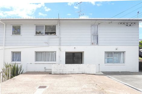 Photo of property in 2/41 Koromiko Street, New Lynn, Auckland, 0600