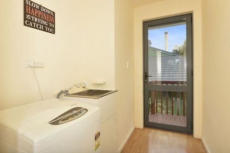 Photo of property in 33 Shearwater Street, One Tree Point, 0118
