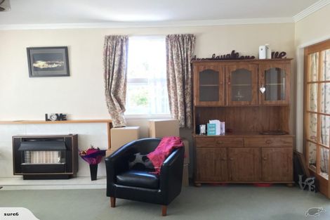 Photo of property in 122 Kings Crescent, Hutt Central, Lower Hutt, 5010