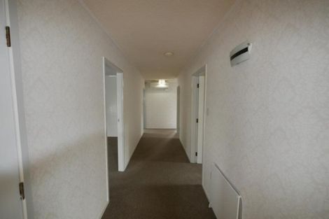 Photo of property in 2/423 Great South Road, Rosehill, Papakura, 2113