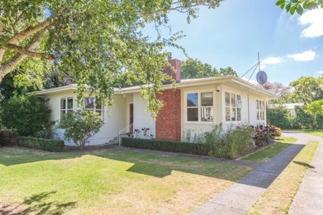 Photo of property in 38 Parsons Street, Saint Johns Hill, Whanganui, 4501