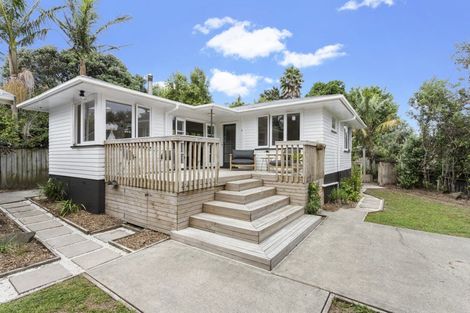 Photo of property in 12 Mayburn Road, Te Atatu Peninsula, Auckland, 0610
