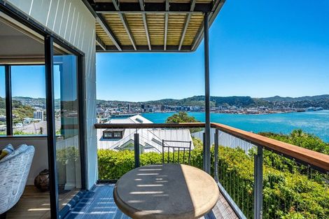 Photo of property in 40b The Crescent, Roseneath, Wellington, 6011