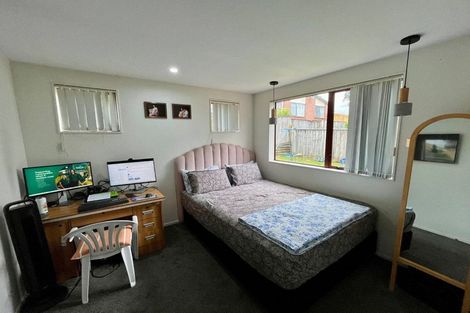 Photo of property in 57 Woodbank Drive, Glen Eden, Auckland, 0602