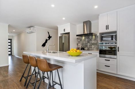 Photo of property in 53 Awataha Crescent, Pyes Pa, Tauranga, 3110