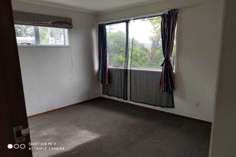 Photo of property in 22 Parrs Cross Road, Henderson, Auckland, 0612