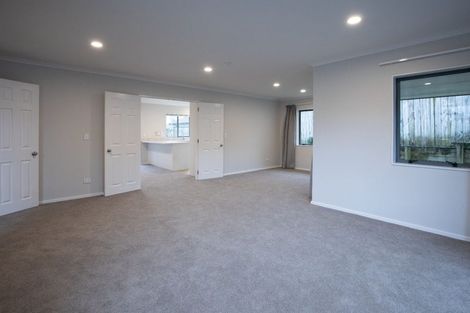 Photo of property in 12 Glastry Close, East Tamaki Heights, Auckland, 2016