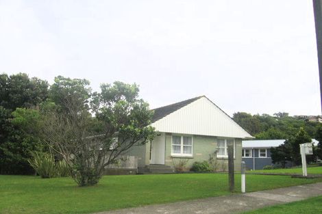 Photo of property in 203 Dowse Drive, Maungaraki, Lower Hutt, 5010