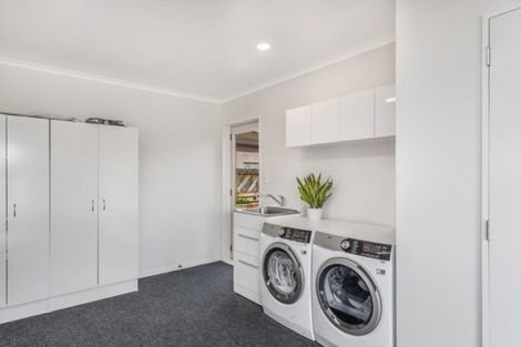 Photo of property in 18 Mews Place, Forest Lake, Hamilton, 3200