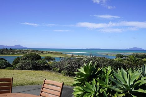 Photo of property in 296a Cove Road, Waipu, 0582