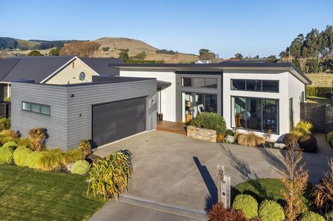 Photo of property in 32 Ardrossan Way, Tai Tapu, 7672