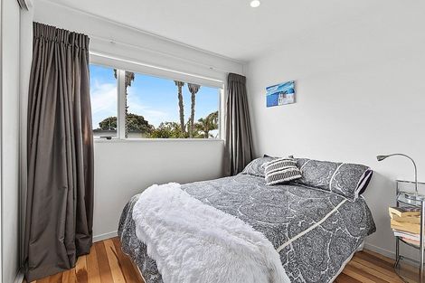 Photo of property in 8/72 Kitchener Road, Milford, Auckland, 0620