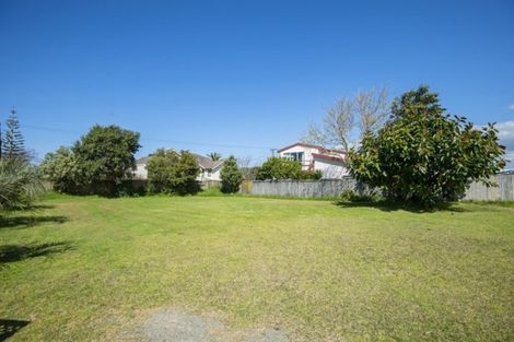 Photo of property in 16 Paradise Point Place, One Tree Point, 0118