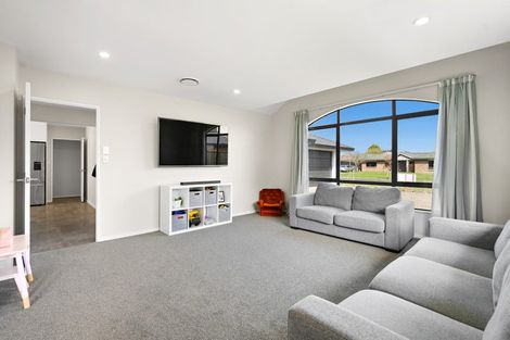 Photo of property in 53 Spinnaker Drive, Flagstaff, Hamilton, 3210