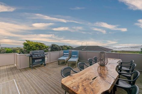 Photo of property in 4 Scott Avenue, Otaki Beach, Otaki, 5512