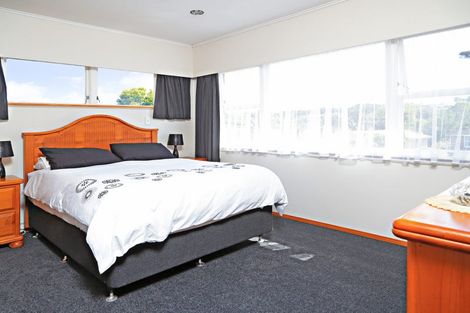 Photo of property in 33 Lawrence Crescent, Hillpark, Auckland, 2102