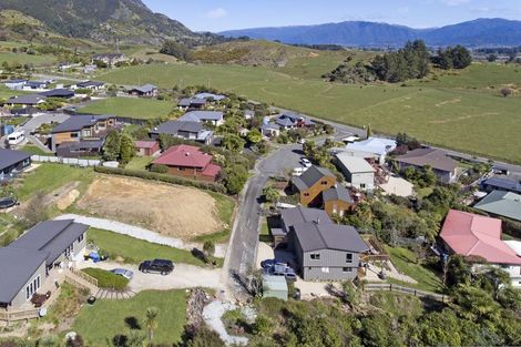 Photo of property in 8 Kowhatu Grove, Pohara, Takaka, 7183