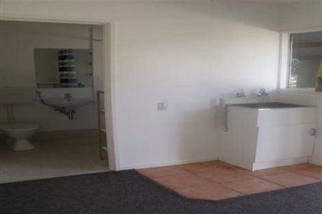 Photo of property in 2/7 Phillips Place, Havelock North, 4130