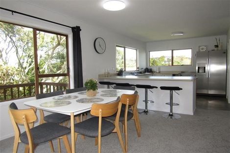 Photo of property in 2/68 Glamorgan Drive, Torbay, Auckland, 0630
