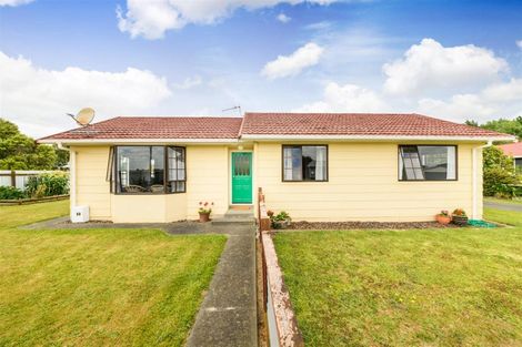 Photo of property in 2 Walton Street, Bulls, 4818