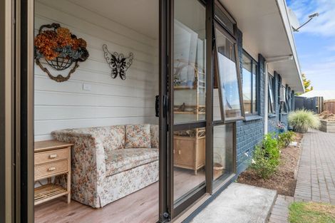 Photo of property in 1/7 Kathleen Place, Rainbow Point, Taupo, 3330