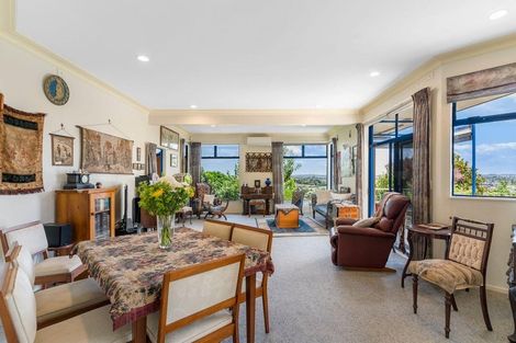 Photo of property in 40 Mccahill Views, Botany Downs, Auckland, 2010