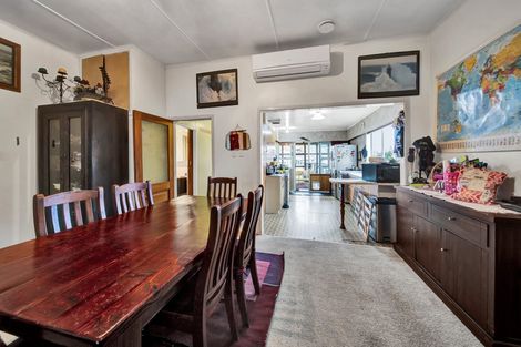 Photo of property in 184 High Street, Eltham, 4322