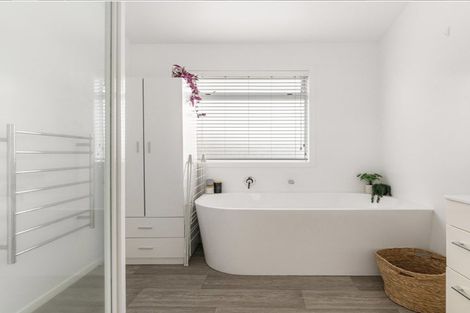 Photo of property in 1188b Papamoa Beach Road, Papamoa Beach, Papamoa, 3118