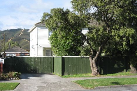 Photo of property in 356 Cambridge Terrace, Naenae, Lower Hutt, 5011