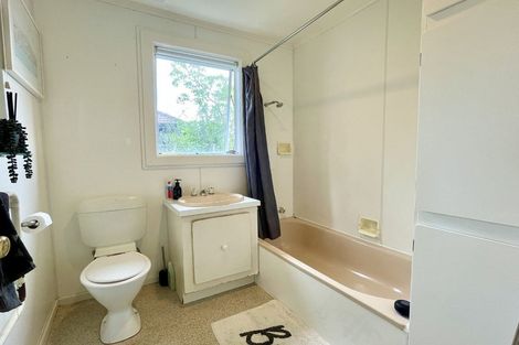 Photo of property in 4 Portal Place, Murrays Bay, Auckland, 0630