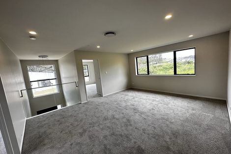 Photo of property in 8 Snuggery Loop, Orewa, 0931