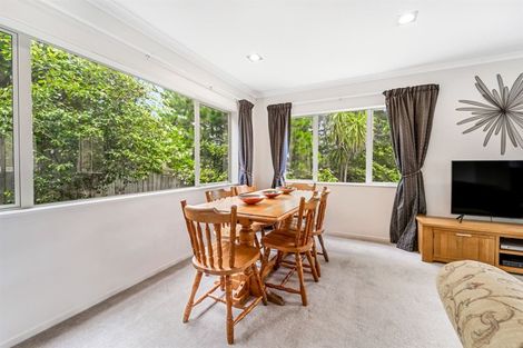 Photo of property in 80 Rising Parade, Fairview Heights, Auckland, 0632