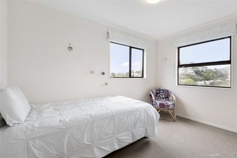 Photo of property in 16 Garden Road, Northland, Wellington, 6012