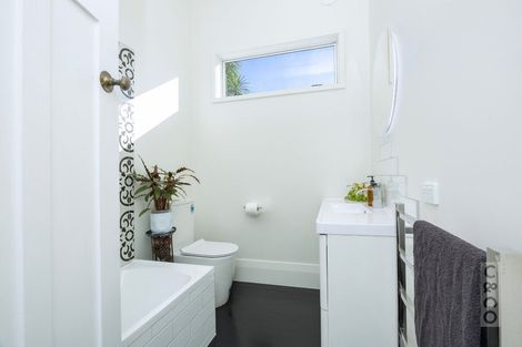 Photo of property in 8 Puriri Street, Helensville, 0800