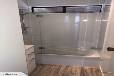 Photo of property in 15a Dalwood Grove, Highbury, Palmerston North, 4412