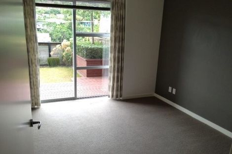 Photo of property in 49 Tiketike Way, Brooklyn, Wellington, 6021