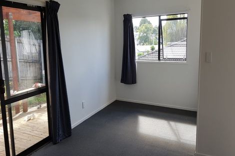 Photo of property in 2/15 Wilkie Place, Mount Wellington, Auckland, 1060