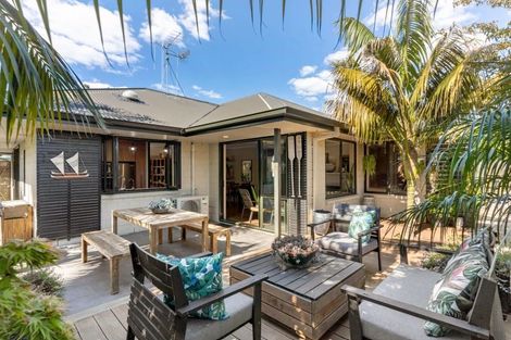 Photo of property in 18 Oriental Parade, Papamoa Beach, Papamoa, 3118