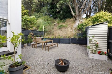 Photo of property in 6 Russell Terrace, Newtown, Wellington, 6021