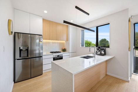 Photo of property in 9e Glenfern Road, Mellons Bay, Auckland, 2014