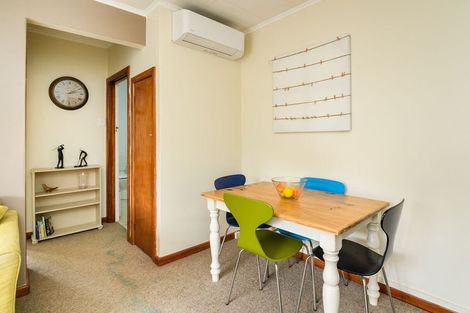 Photo of property in 16 Freyberg Street, Roslyn, Palmerston North, 4414