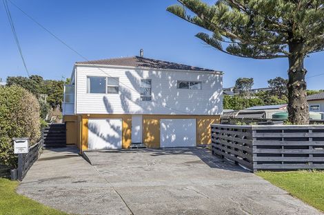 Photo of property in 13 Lambley Road, Titahi Bay, Porirua, 5022