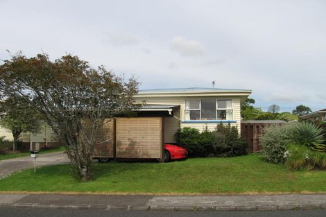 Photo of property in 1 Marlene Avenue, Te Atatu South, Auckland, 0610