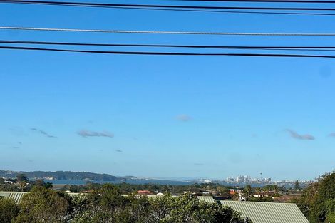 Photo of property in 3/504 Don Buck Road, Massey, Auckland, 0614